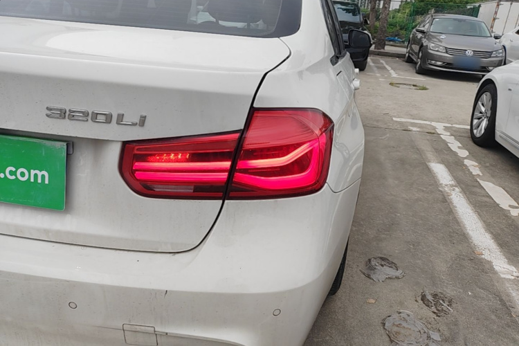 BMW 3 Series 2017 car image #8
