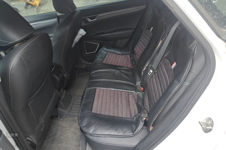 GEELY Emgrand GS 2018 car image #19