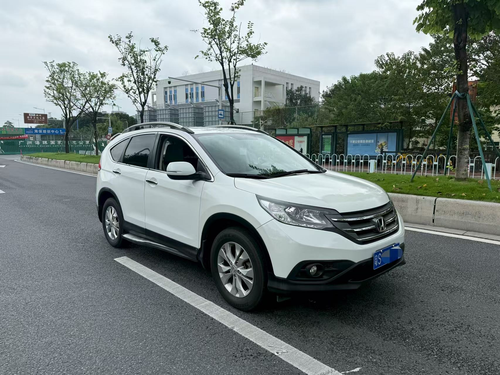 Honda CR-V 2012 car image #2