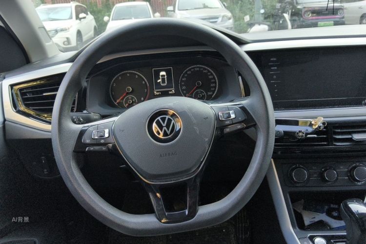 Volkswagen Polo 2021 car image #12