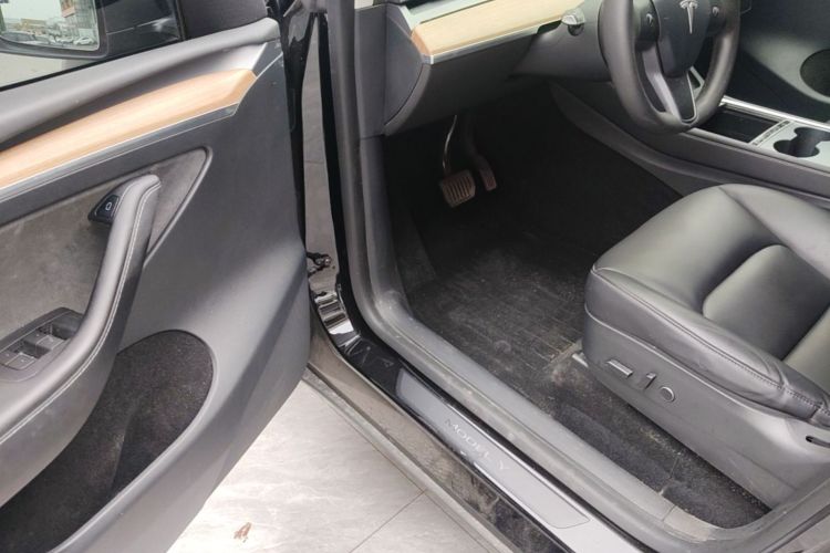 Tesla Model Y 2022 #16 Tesla Model Y 2022 car image #16