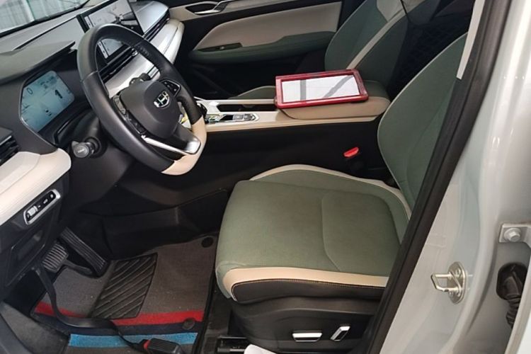 GEELY Emgrand L HiP 2022 car image #15