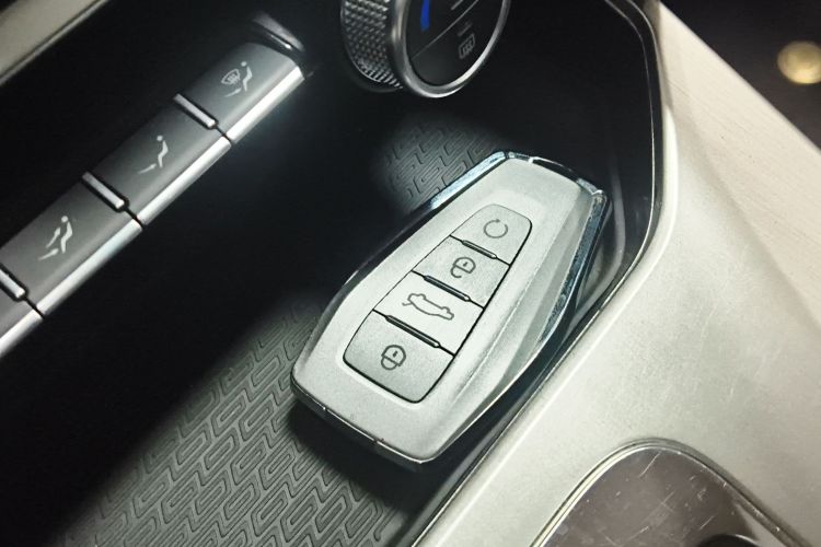 GEELY Coolray 2021 car image #9