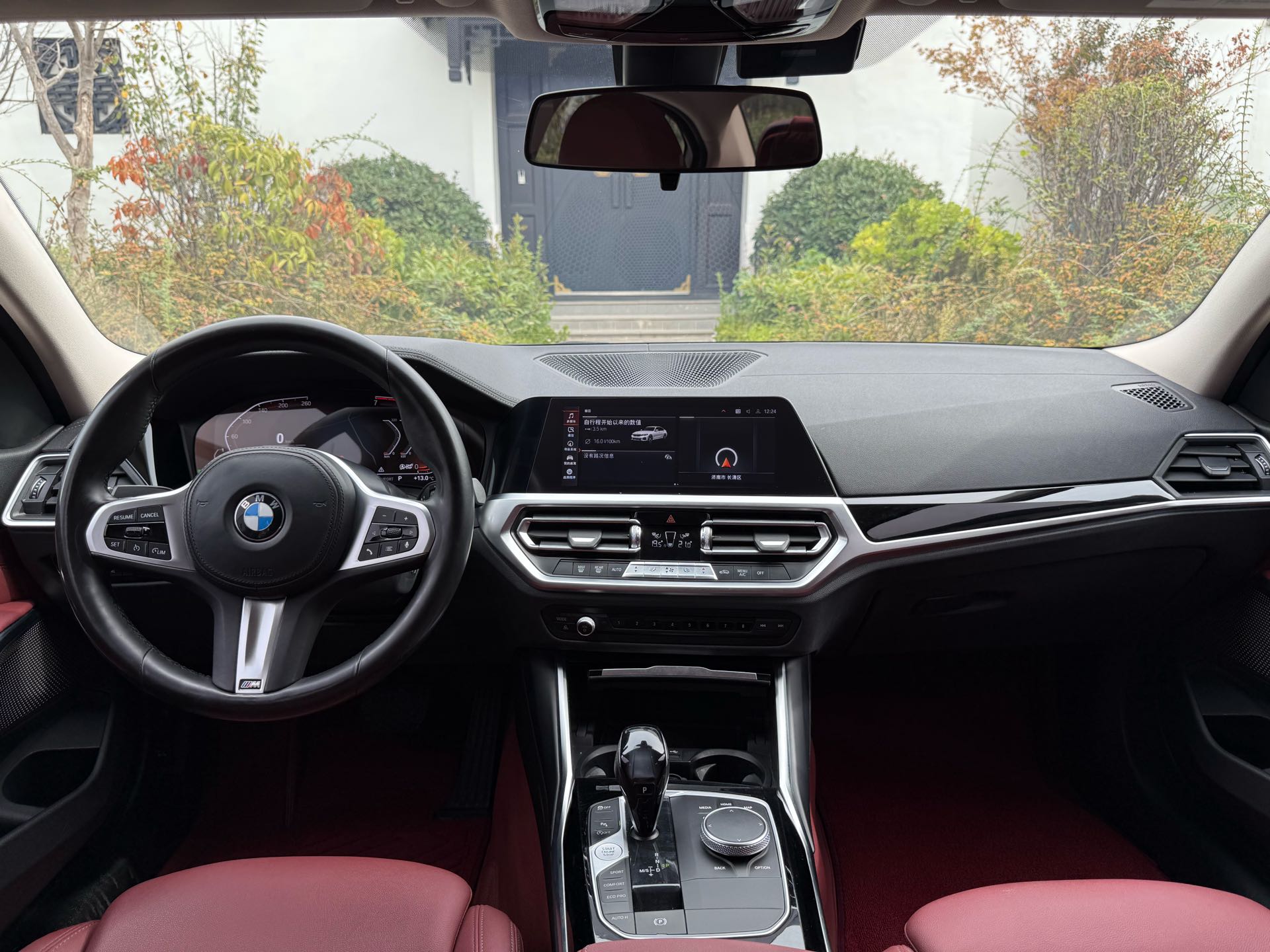 BMW 3 Series 2021 immagine di auto #11