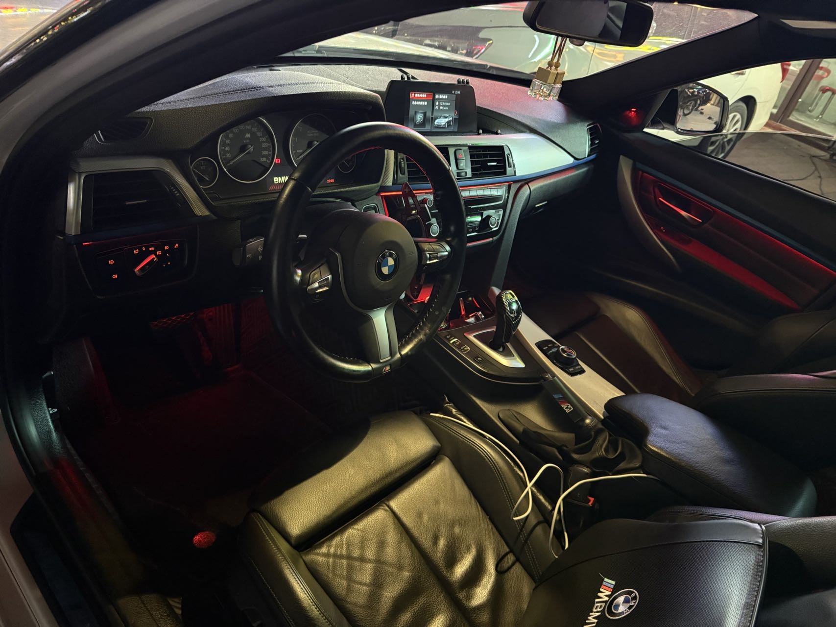 BMW 3 Series 2019 #6 BMW 3 Series 2019 car image #6