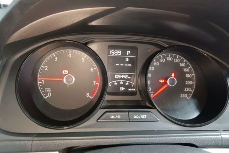 Volkswagen Lavida 2018 car image #12