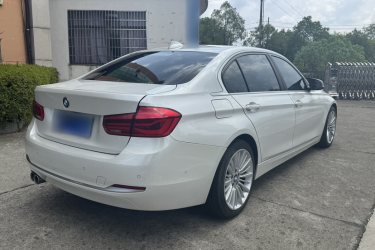 BMW 3 Series 2018 #7 BMW 3 Series 2018 car image #7