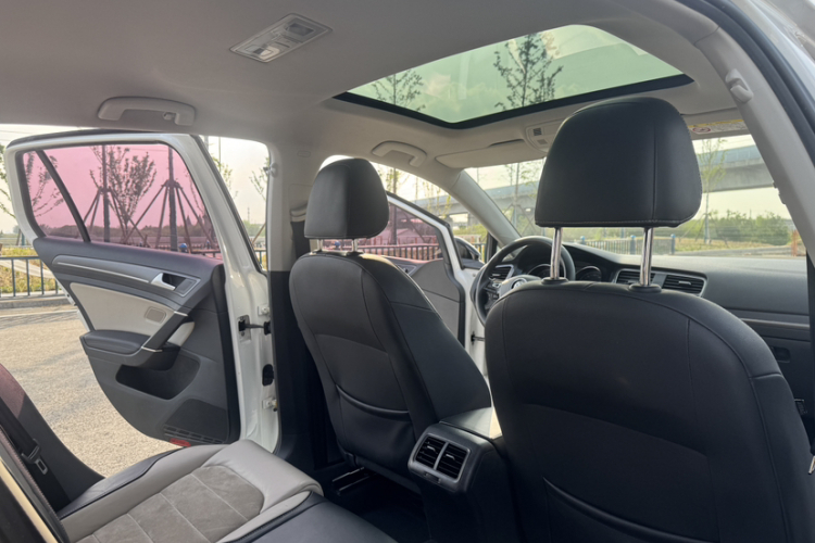 Volkswagen Golf 2017 imagen de coche #17