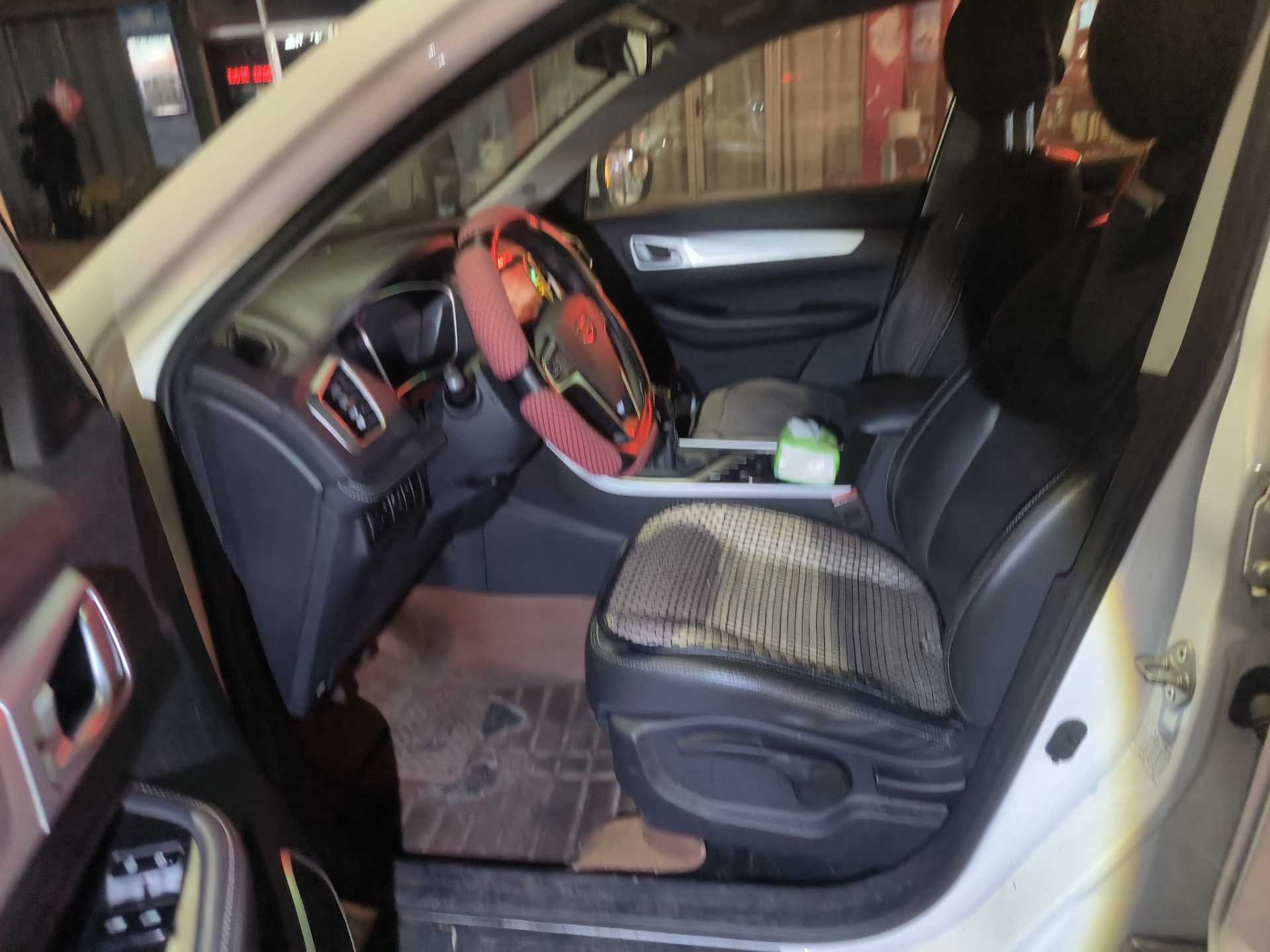 GEELY Vision X6 2020 immagine di auto #14