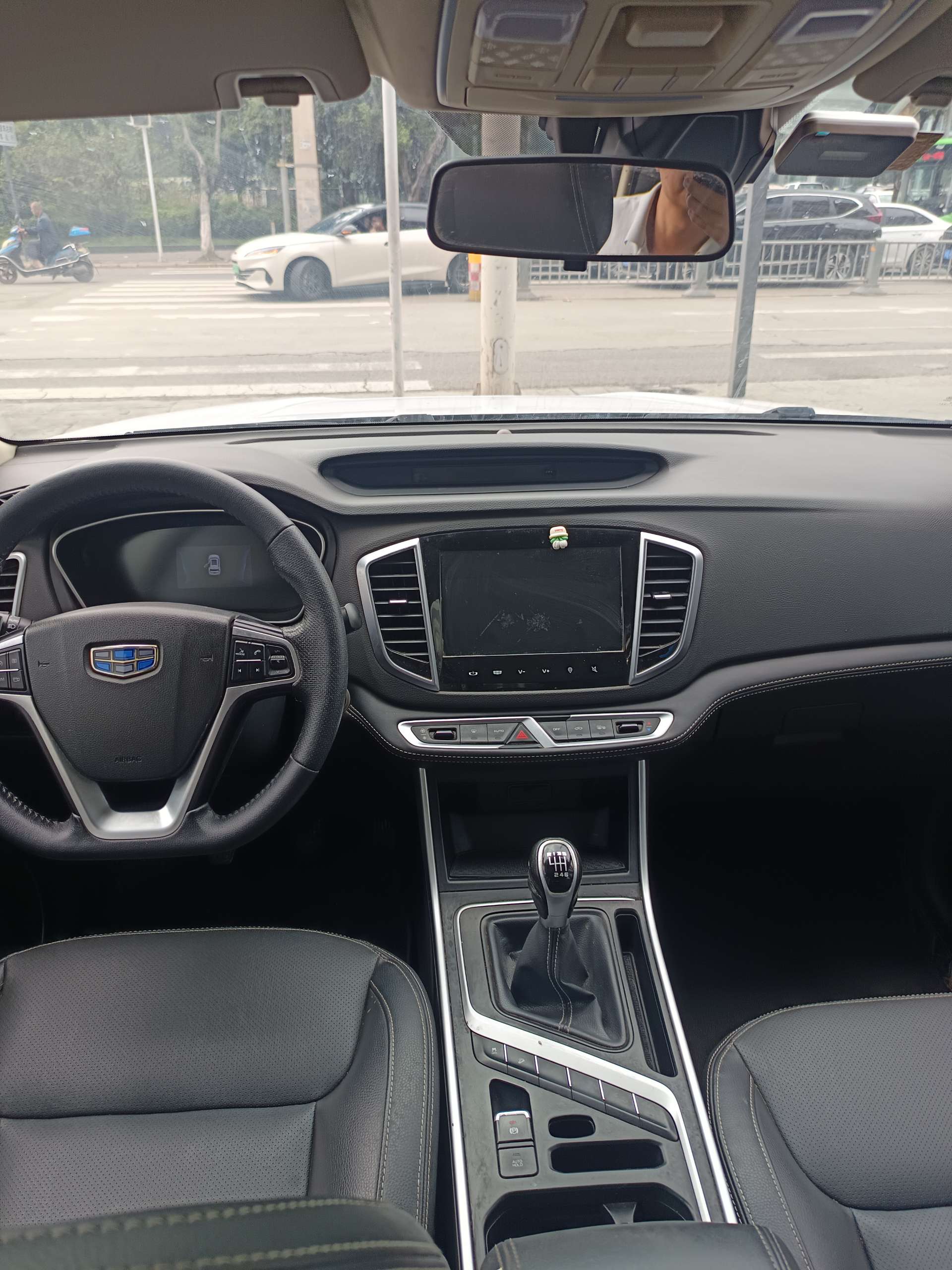 GEELY Vision X6 2019 car image #5