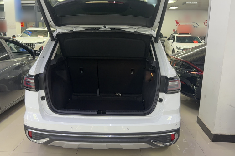 Volkswagen Tharu 2023 immagine di auto #21