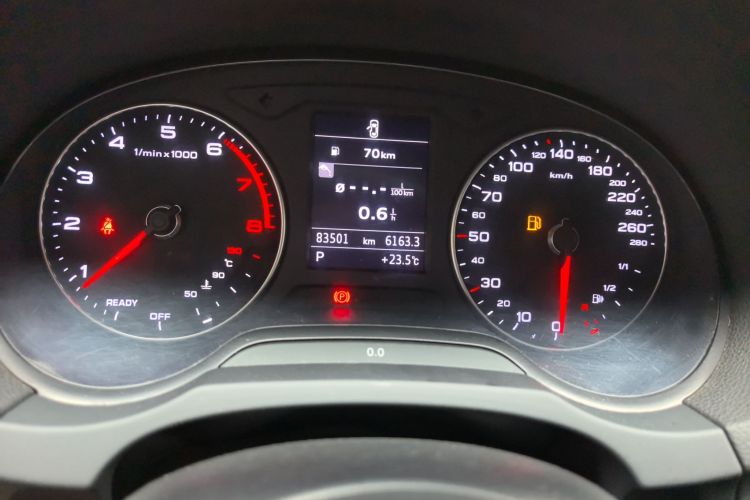 Audi A3 2018 car image #12