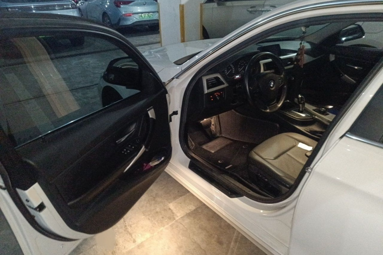 BMW 3 Series 2015 #13 BMW 3 Series 2015 car image #13