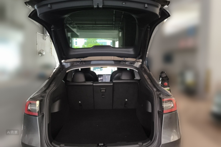 Tesla Model Y 2022 car image #21