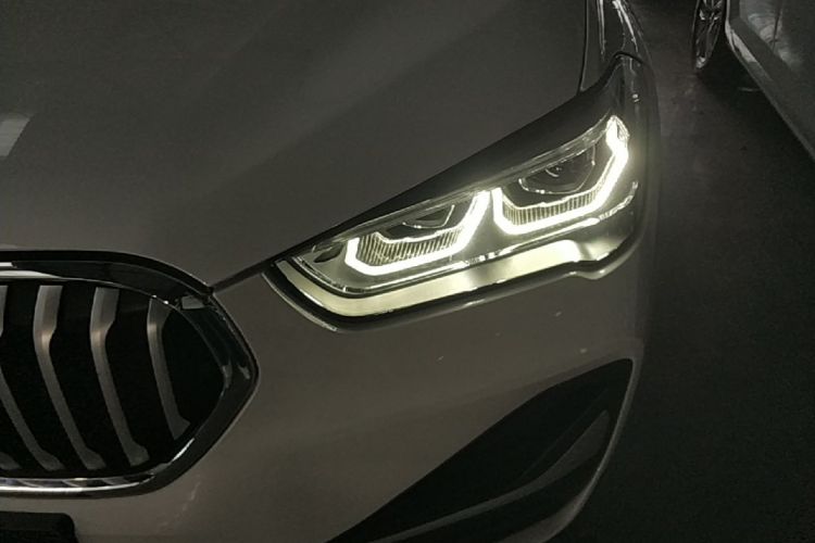 BMW X1 2020 car image #23