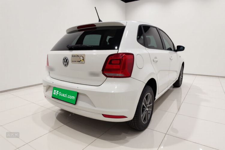 Volkswagen Polo 2016 car image #5