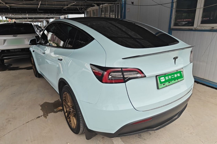 Tesla Model Y 2022 #5 Tesla Model Y 2022 car image #5