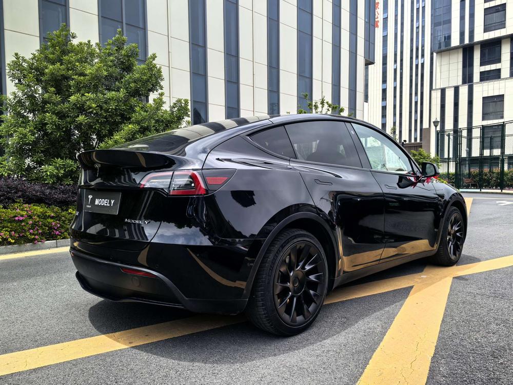 Tesla Model Y 2022 #6 Tesla Model Y 2022 car image #6
