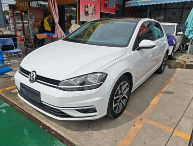 Volkswagen Golf 2020 car image 