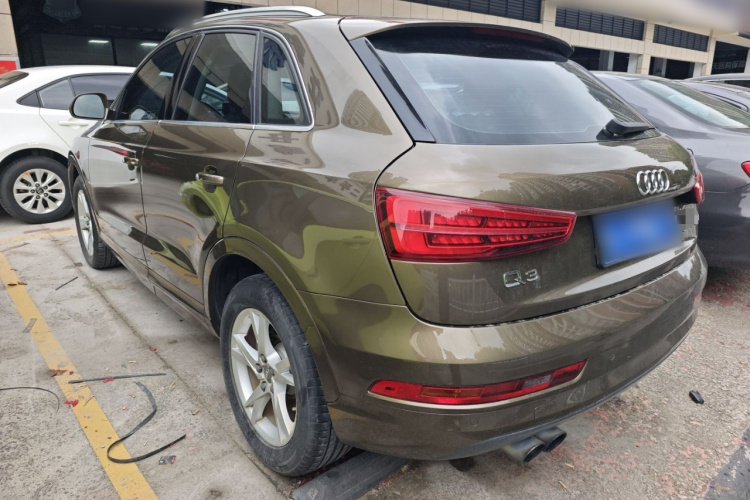 Audi Q3 2019 car image #5