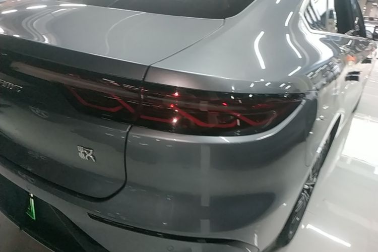BYD Han 2022 car image #8