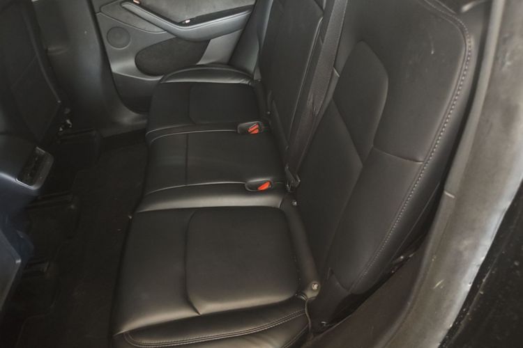 Tesla Model Y 2023 #17 Tesla Model Y 2023 car image #17