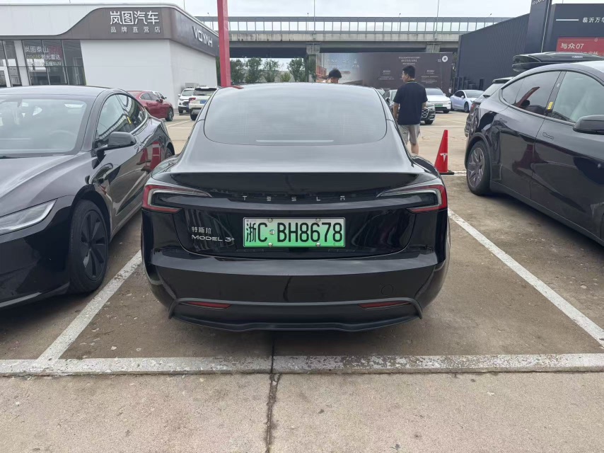 Tesla Model 3 2025 #8 Tesla Model 3 2025 car image #8