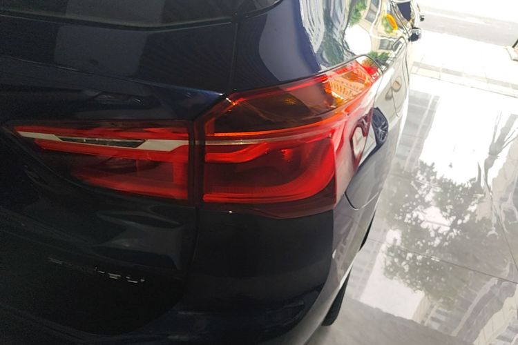 BMW X1 2019 #8 BMW X1 2019 car image #8