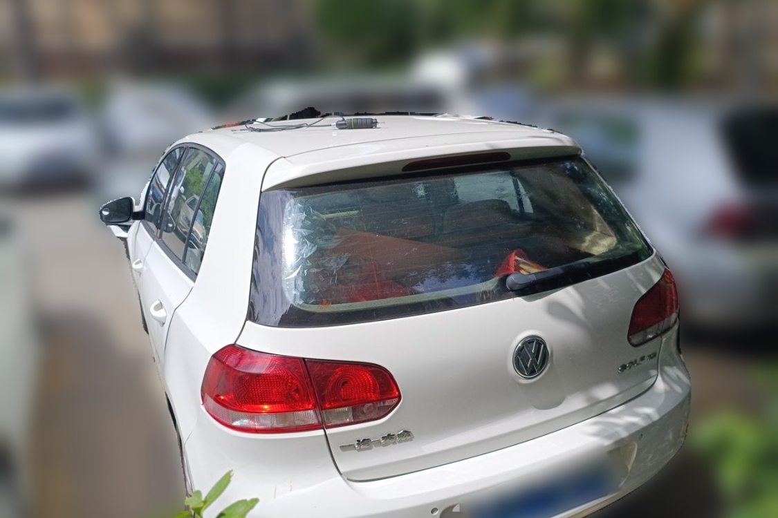 Volkswagen Golf 2012 car image #3