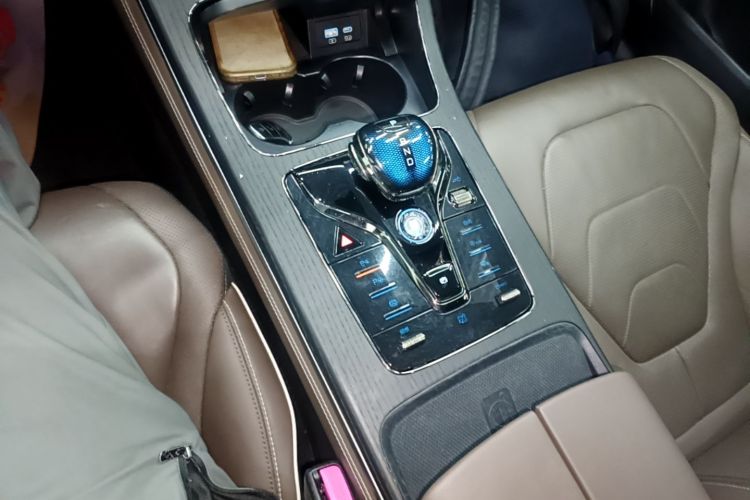 BYD Han 2022 car image #14