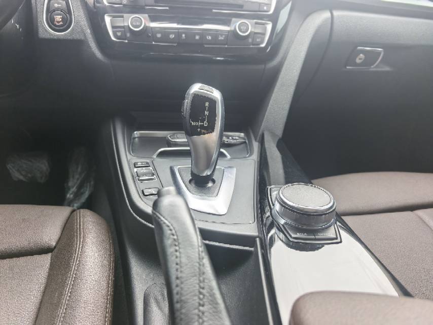 BMW 3 Series 2018 #12 BMW 3 Series 2018 imagen de coche #12