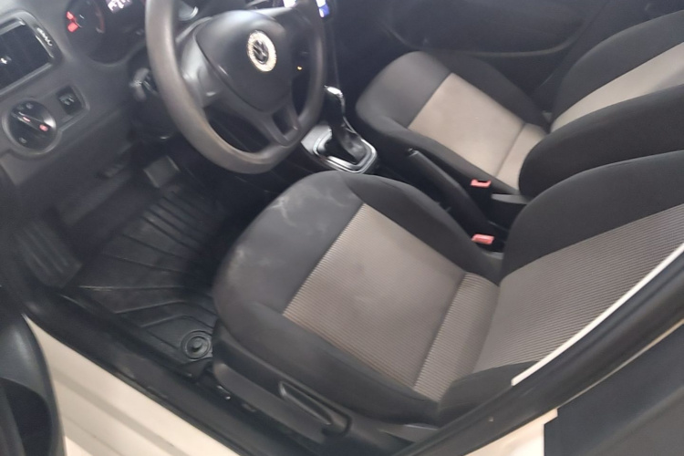 Volkswagen Polo 2017 car image #15