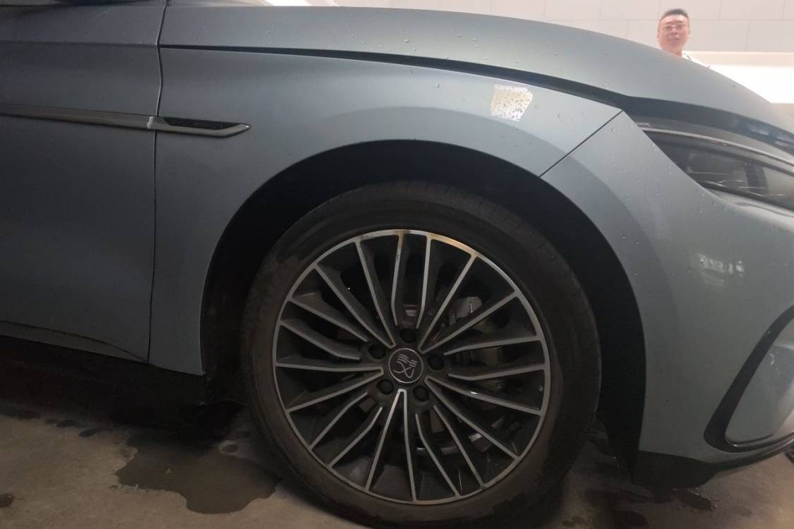 BYD Han 2023 car image #9