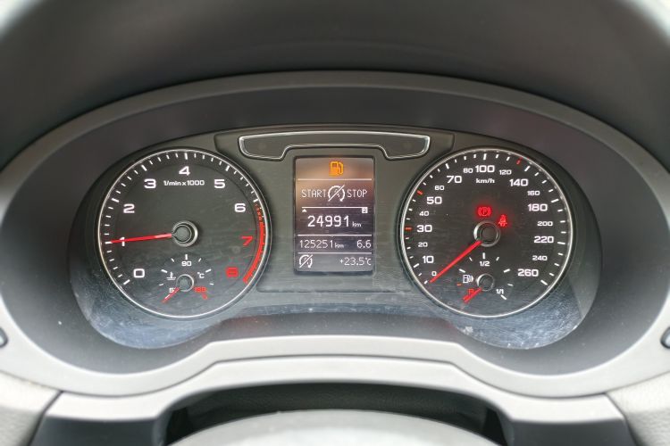Audi Q3 2016 #12 Audi Q3 2016 car image #12