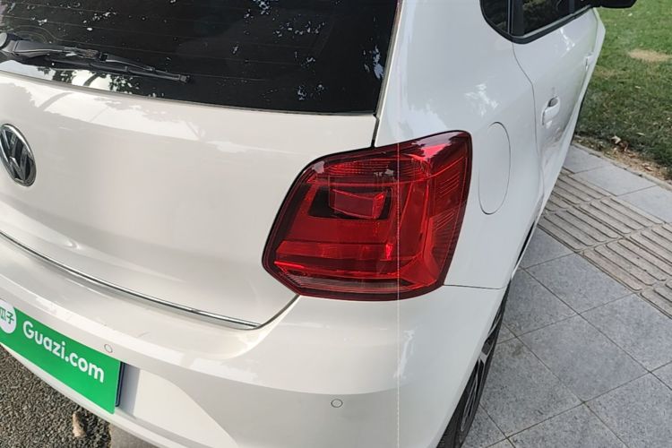 Volkswagen Polo 2017 car image #8