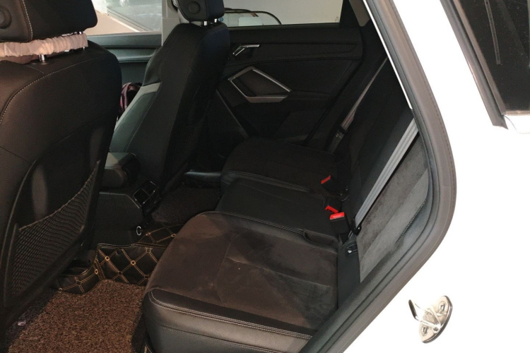 Audi Q3 2019 #17 Audi Q3 2019 car image #17