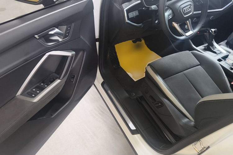 Audi Q3 2021 #16 Audi Q3 2021 car image #16