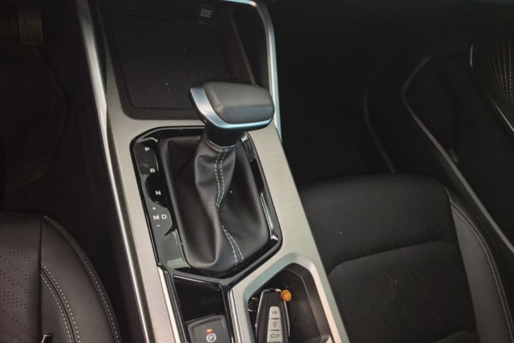 GEELY Emgrand 2023 #14 GEELY Emgrand 2023 car image #14