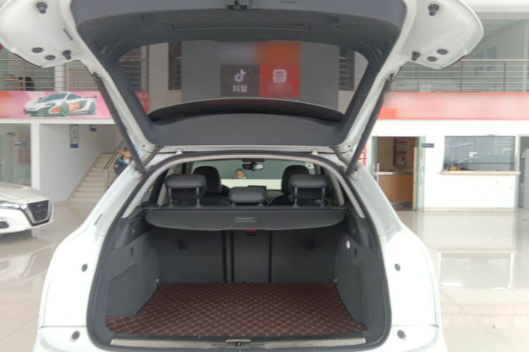 Audi Q3 2017 #19 Audi Q3 2017 صورة سيارة #19