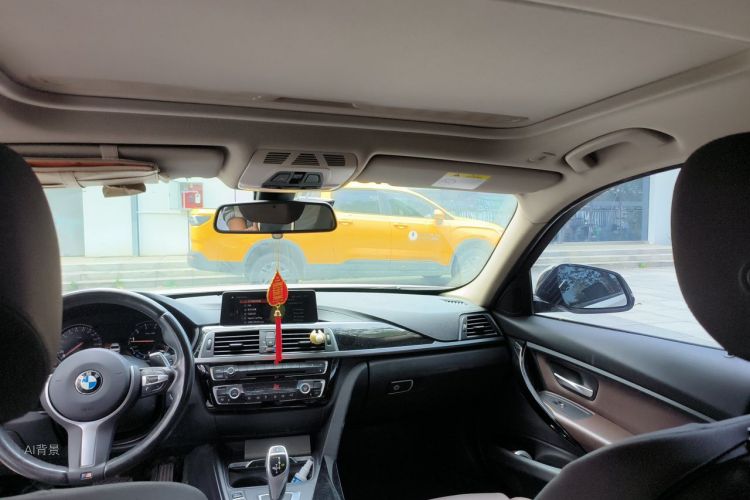 BMW 3 Series 2019 car image #20