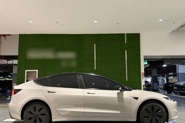 Tesla Model 3 2024 #10 Tesla Model 3 2024 car image #10