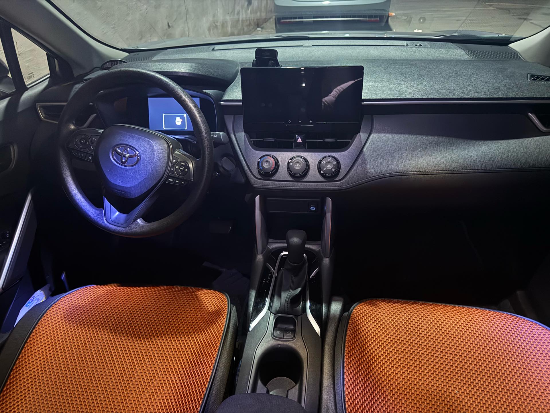 Toyota Corolla Cross 2024 immagine di auto #13