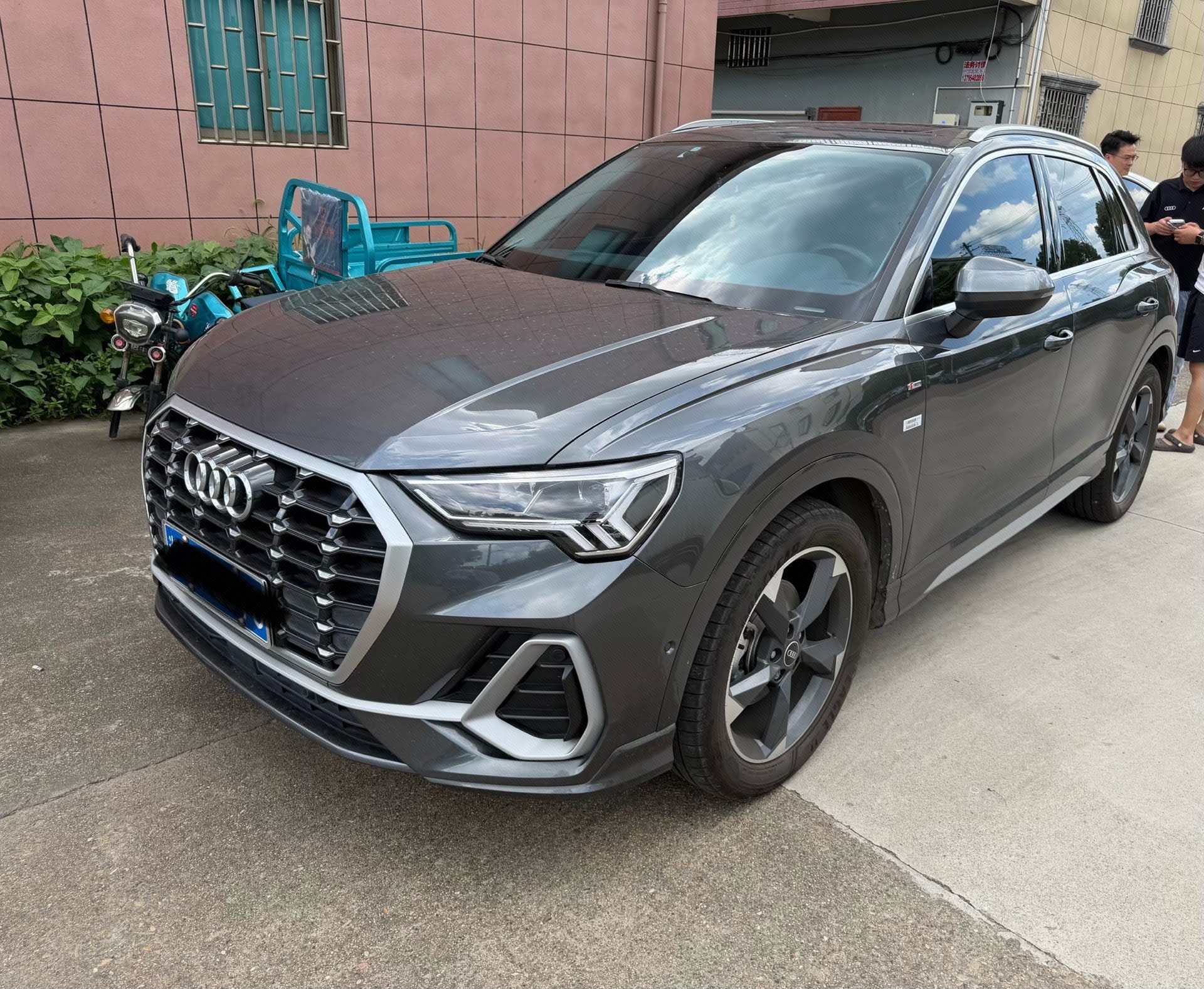 Audi Q3 2023 Audi Q3 2023 car image