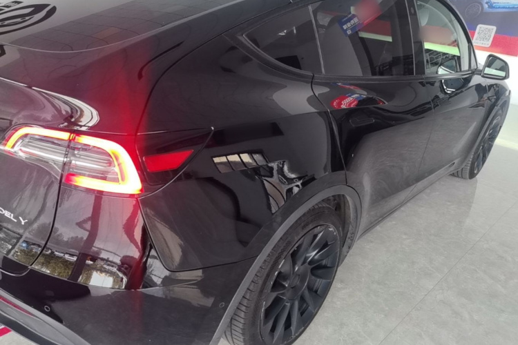 Tesla Model Y 2023 #7 Tesla Model Y 2023 car image #7