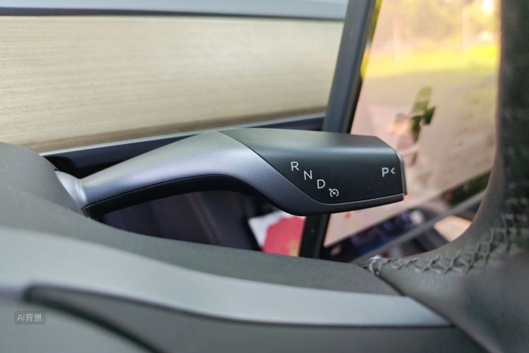 Tesla Model Y 2023 #16 Tesla Model Y 2023 car image #16