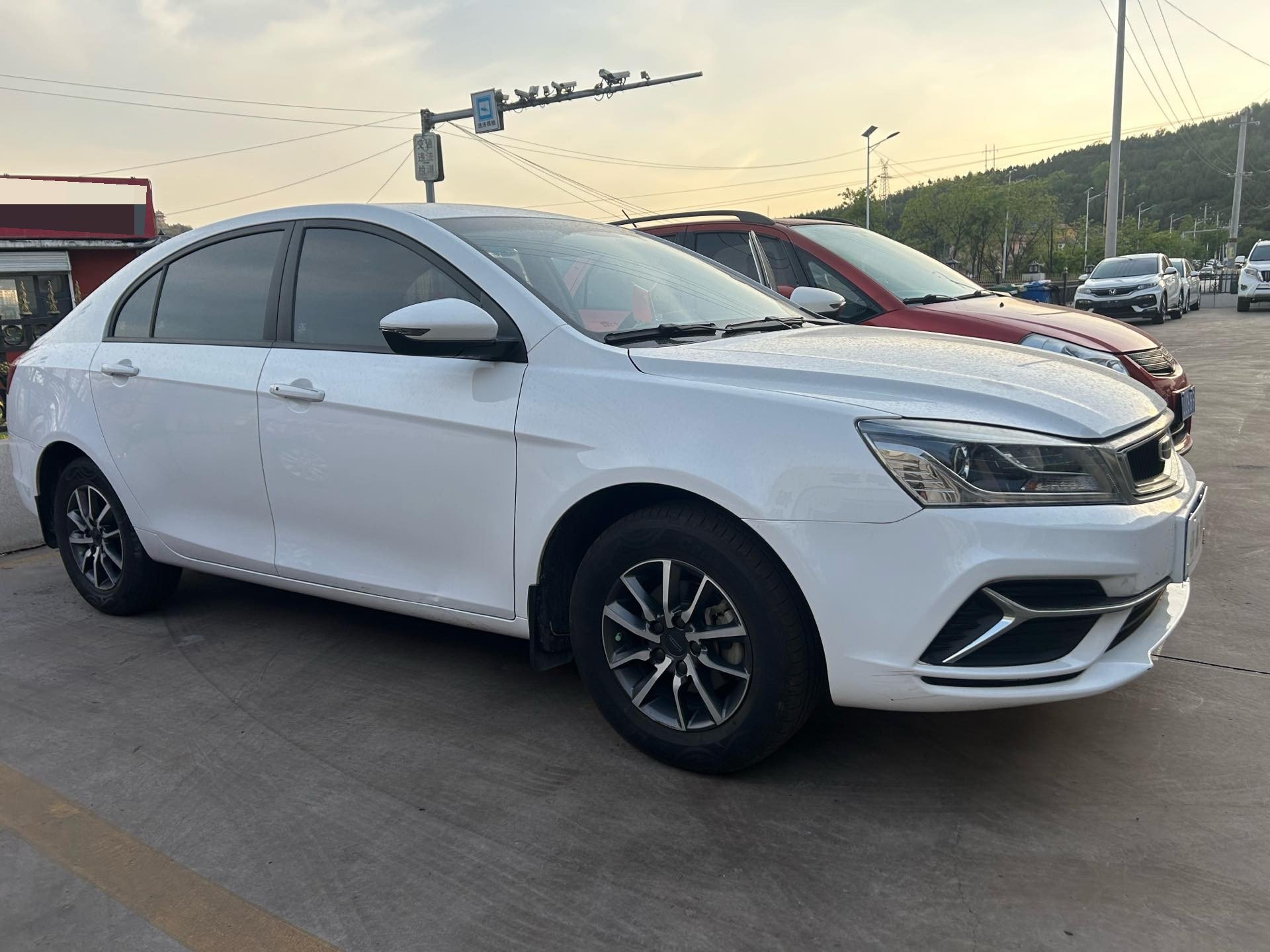 GEELY Emgrand 2020 car image #2