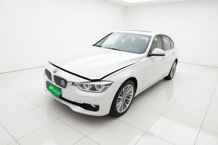 BMW 3 Series 2019 #2 BMW 3 Series 2019 car image #2
