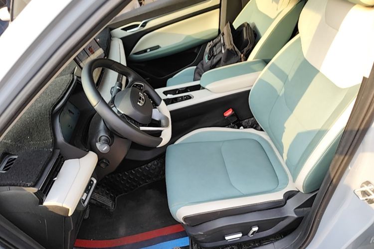 GEELY Emgrand L HiP 2022 immagine di auto #17