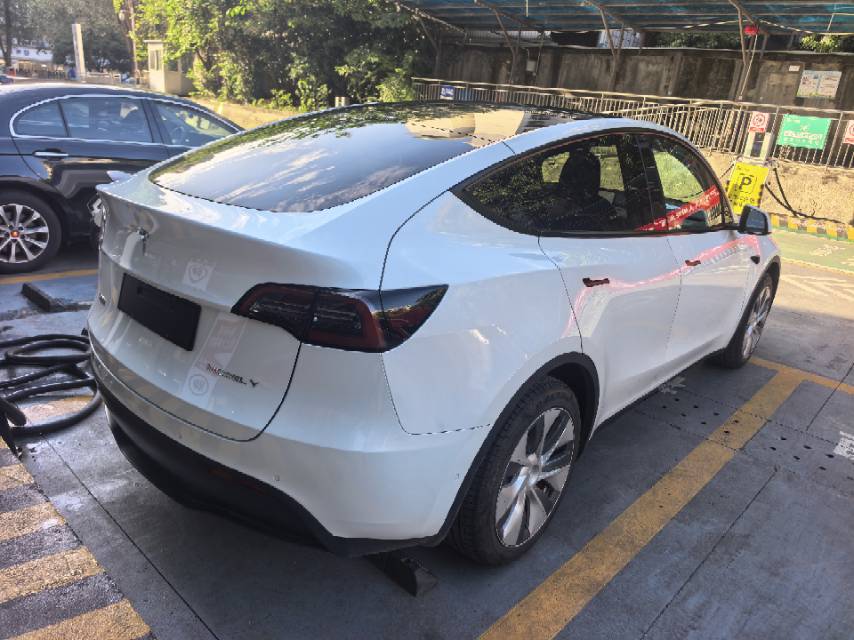 Tesla Model Y 2022 #3 Tesla Model Y 2022 car image #3