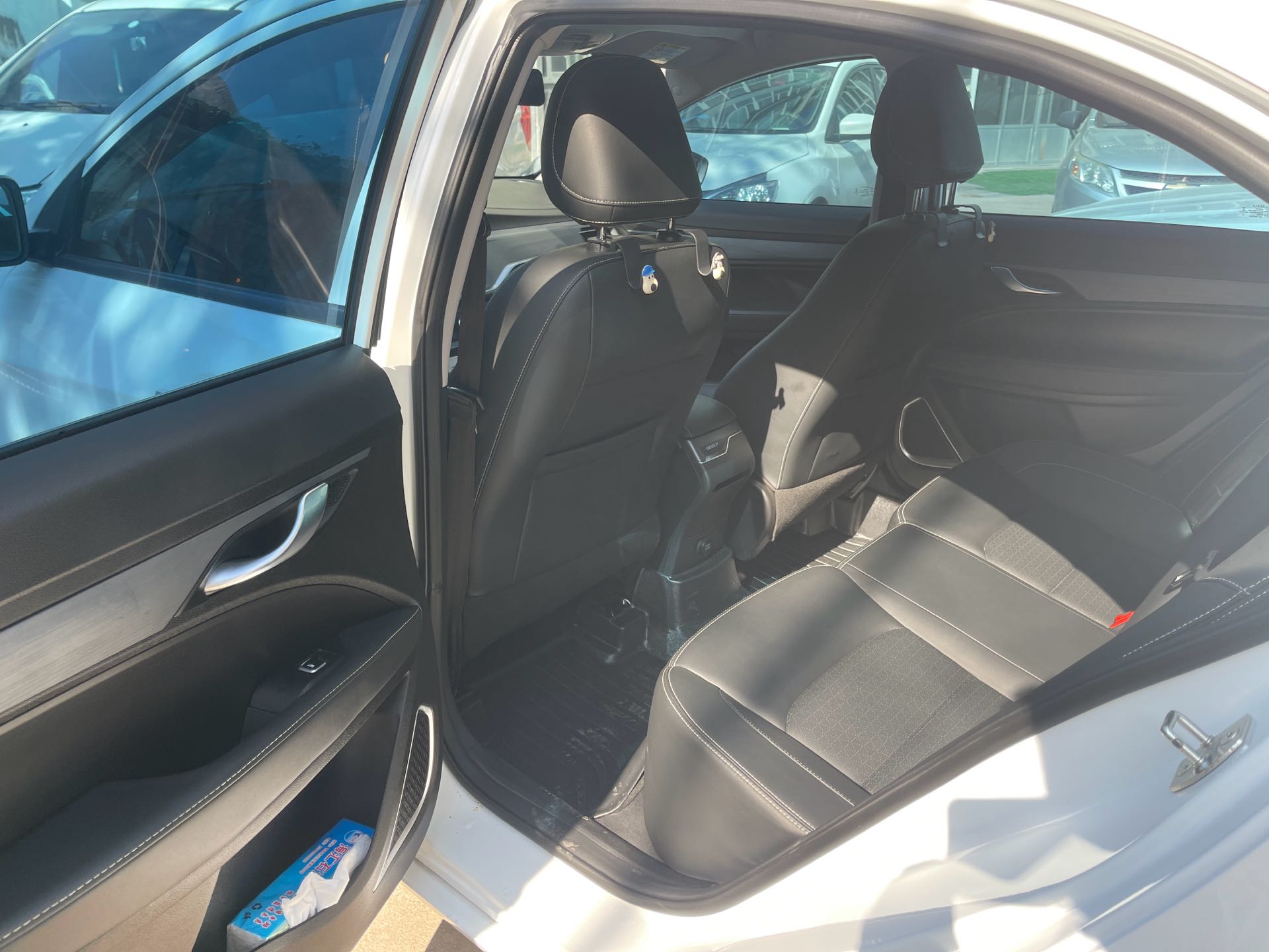GEELY Emgrand 2022 car image #3